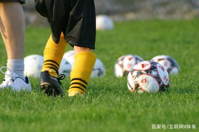 克里斯滕森在季前备战中重获弗里克青睐，健康将决定其后防地位